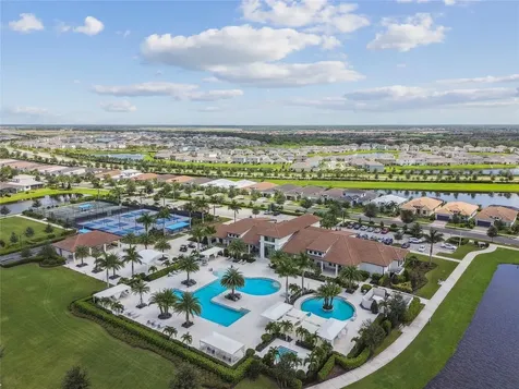 4952 Surfside Circle Bradenton FL 34211