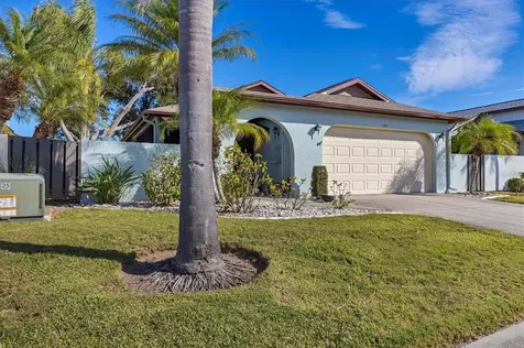 687 Linden Drive Englewood FL 34223