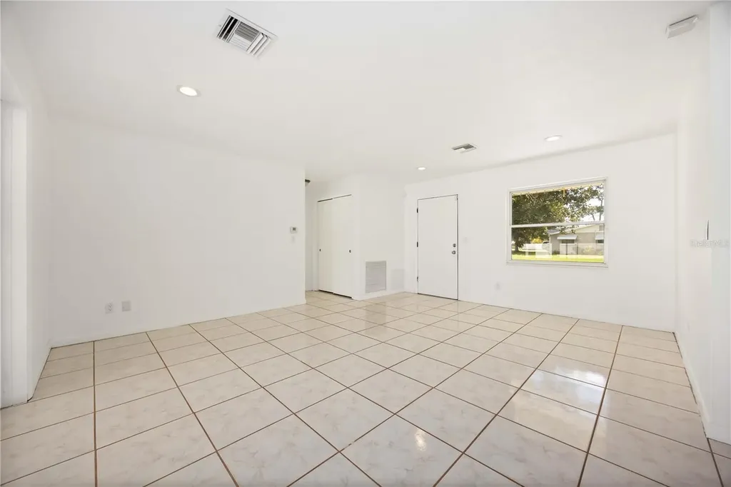 39 Forest Hill Court Avon Park FL 33825