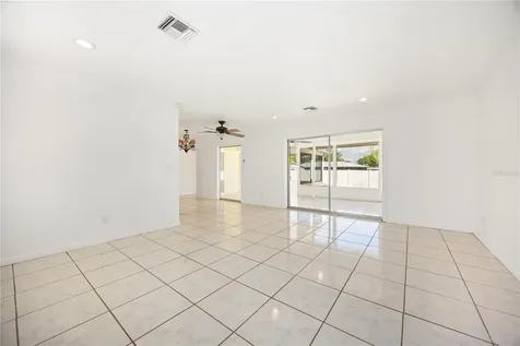 39 Forest Hill Court Avon Park FL 33825