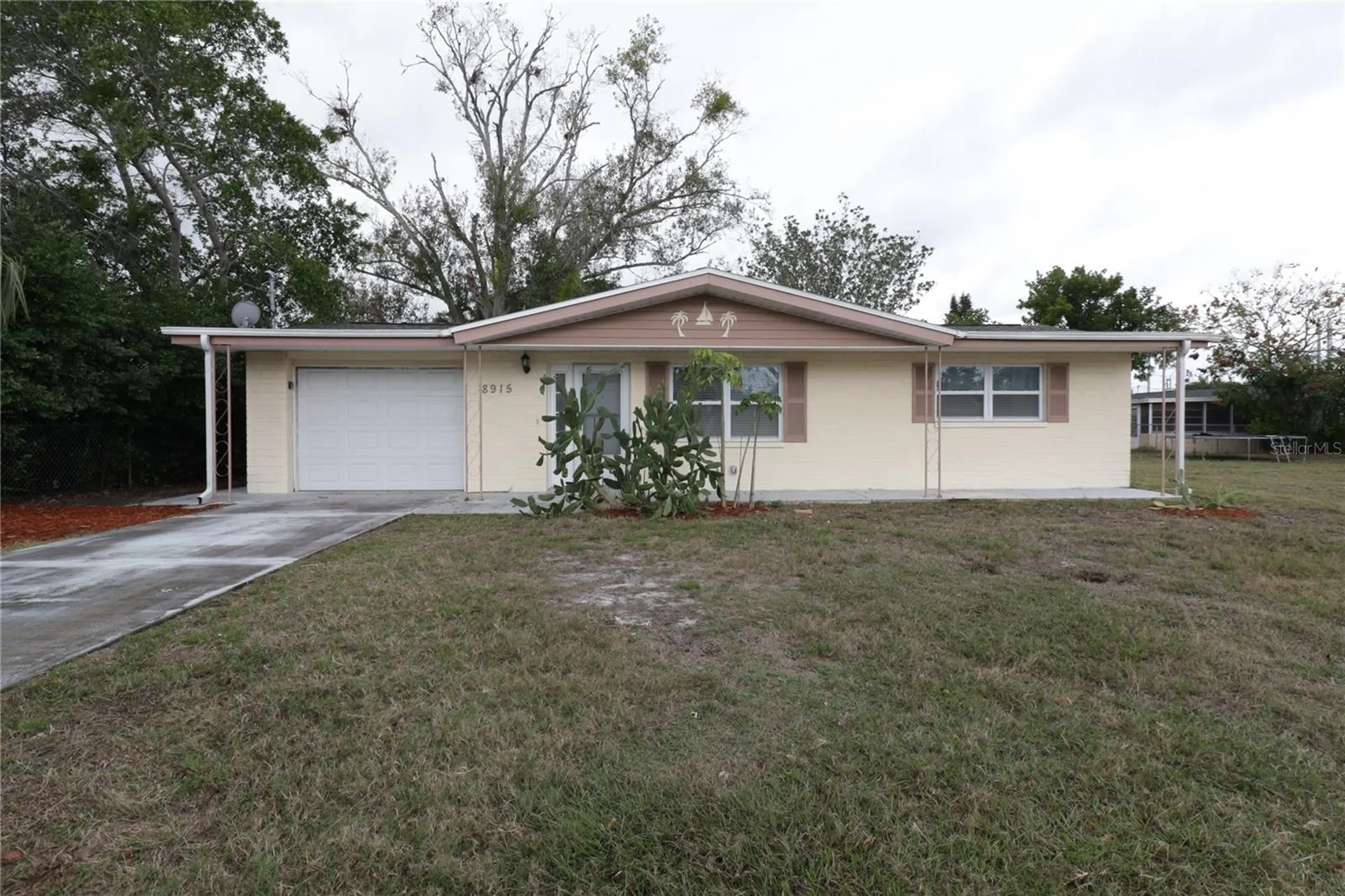 8915 Chilton Drive Port Richey FL 34668