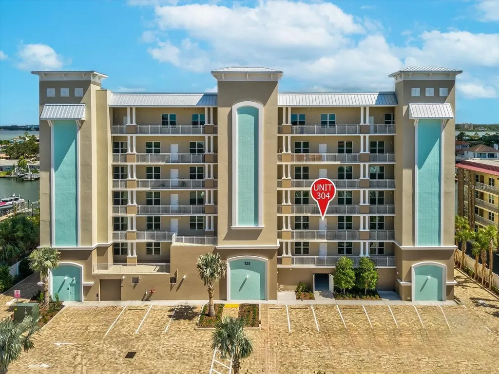 125 Island Way Clearwater Beach FL 33767