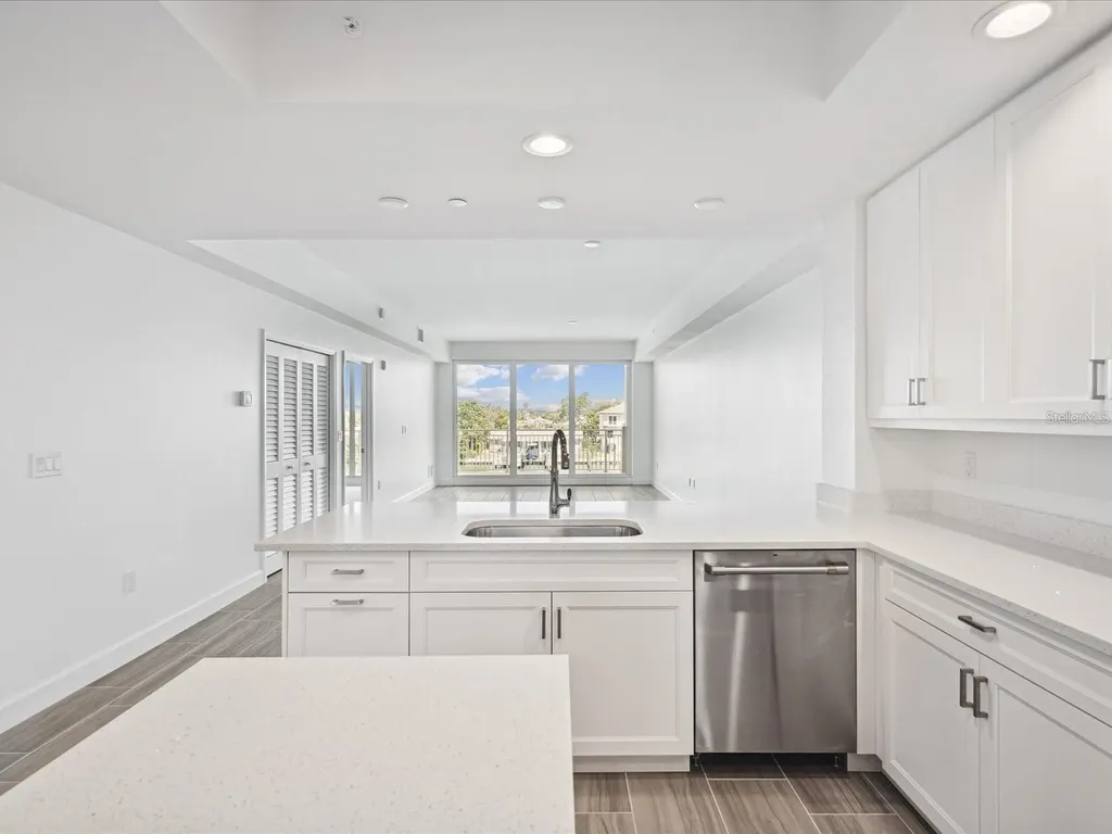 125 Island Way Clearwater Beach FL 33767