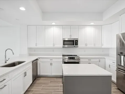 125 Island Way Clearwater Beach FL 33767