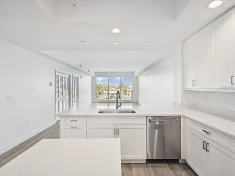 125 Island Way Clearwater Beach FL 33767