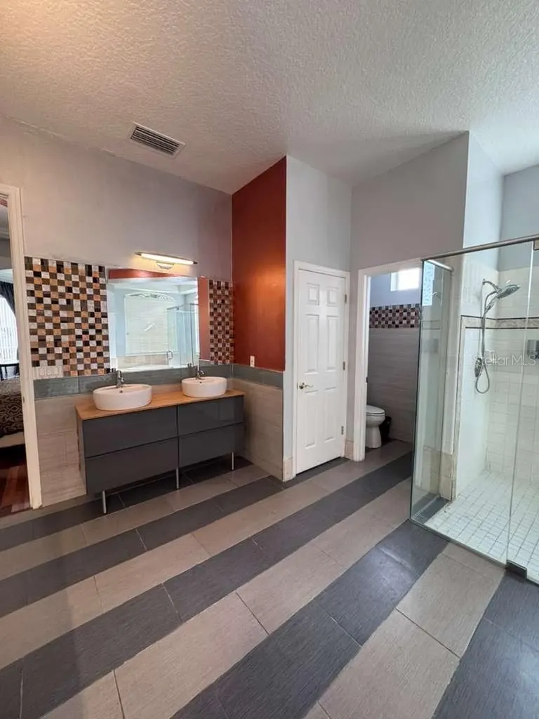 7600 Debeaubien Drive Orlando FL 32835