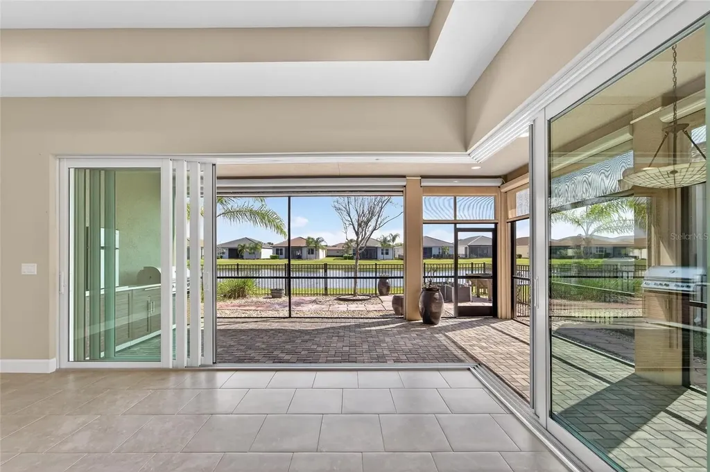 15512 Corona Del Mar Drive Wimauma FL 33598