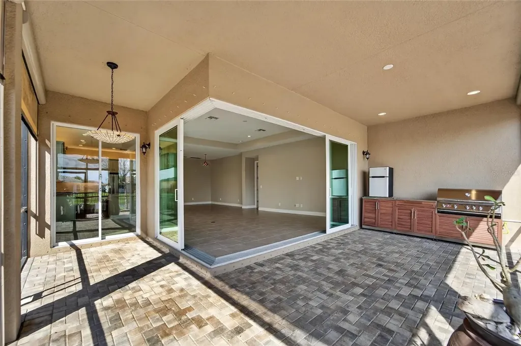 15512 Corona Del Mar Drive Wimauma FL 33598