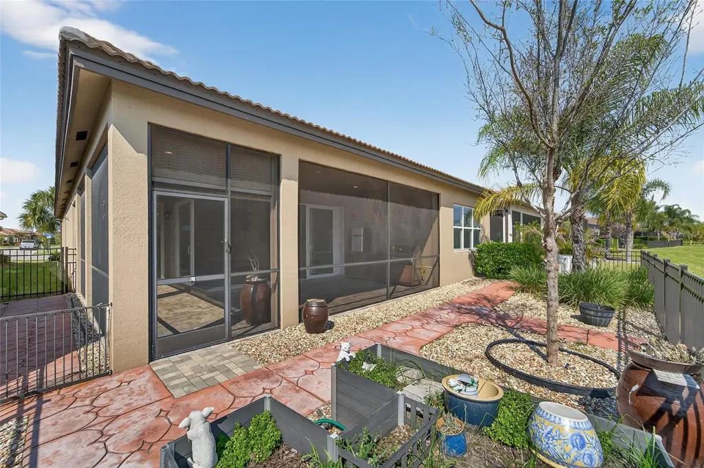 15512 Corona Del Mar Drive Wimauma FL 33598