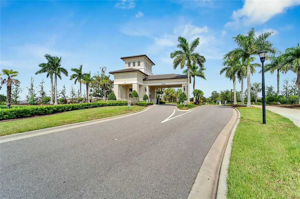 15512 Corona Del Mar Drive Wimauma FL 33598