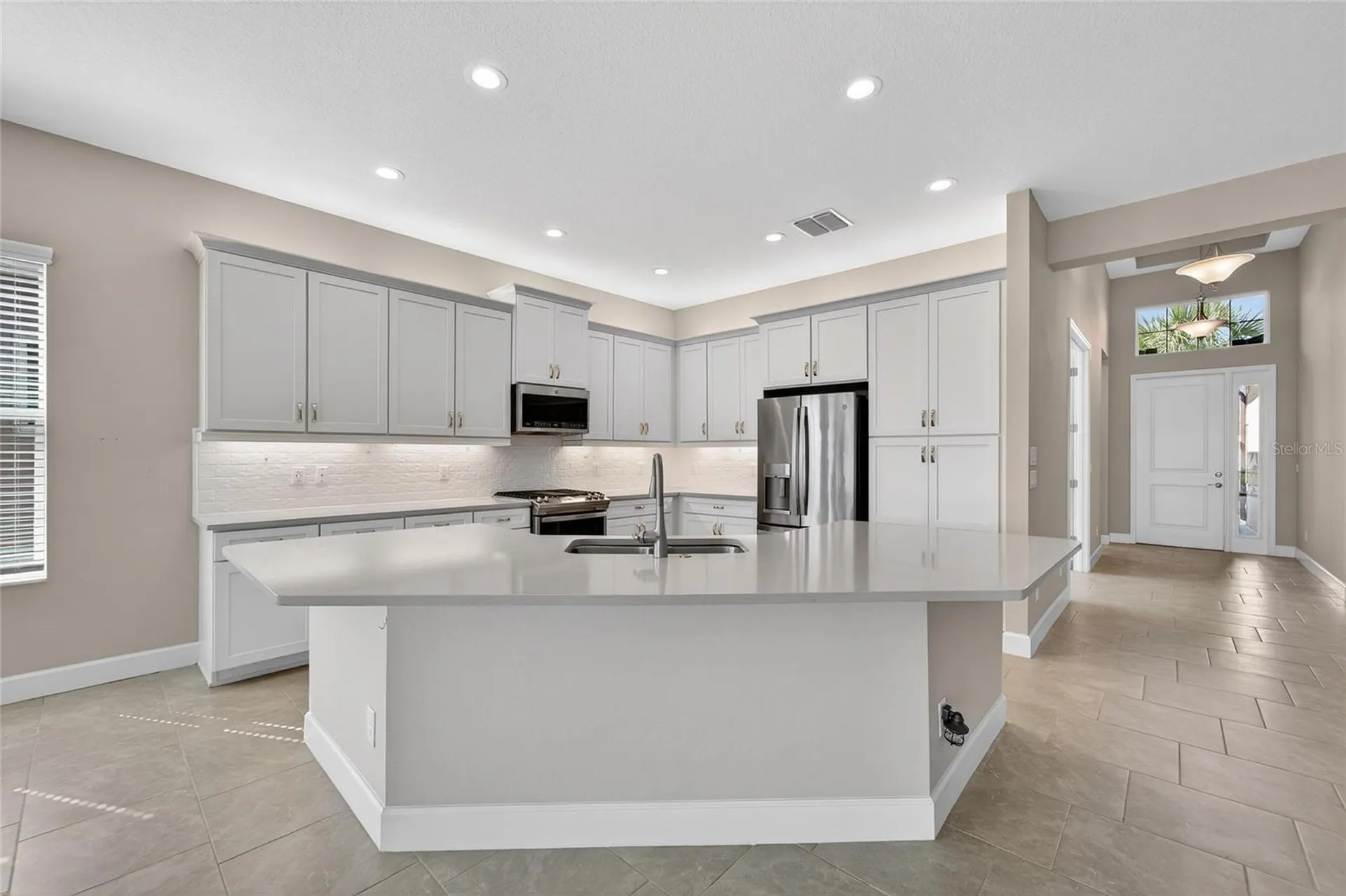 15512 Corona Del Mar Drive Wimauma FL 33598