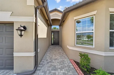 15512 Corona Del Mar Drive Wimauma FL 33598