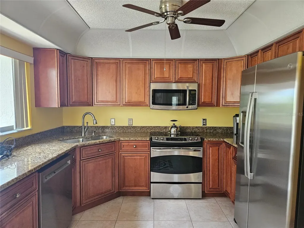 2014 E View Drive Sun City Center FL 33573
