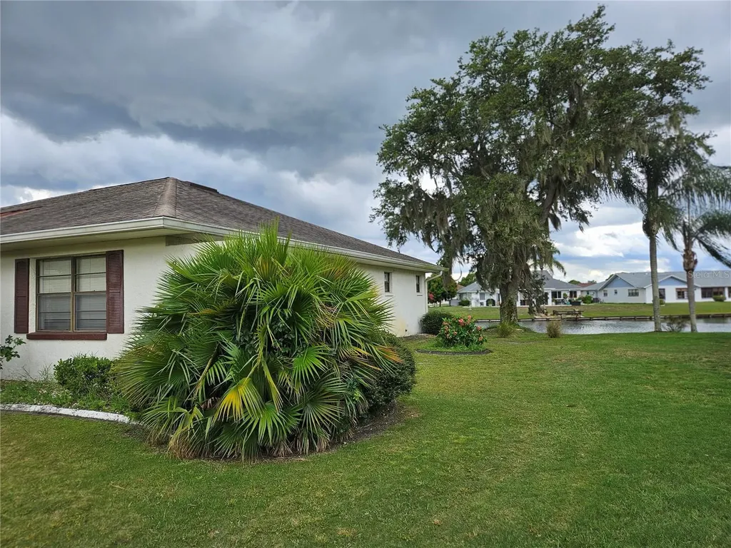 2014 E View Drive Sun City Center FL 33573