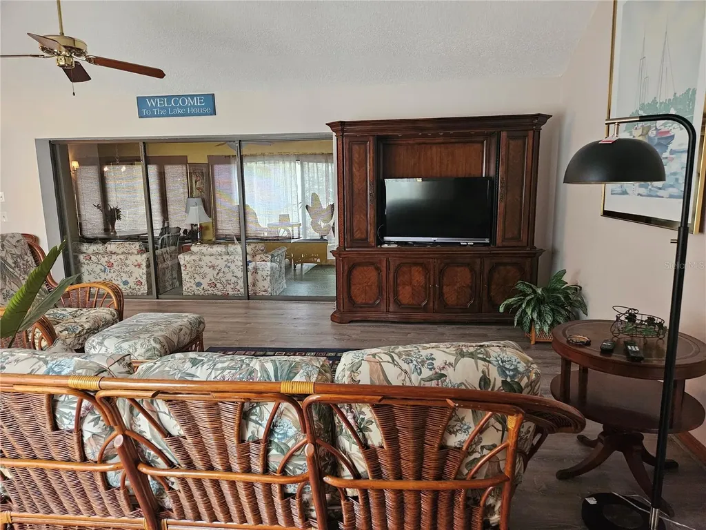 2014 E View Drive Sun City Center FL 33573