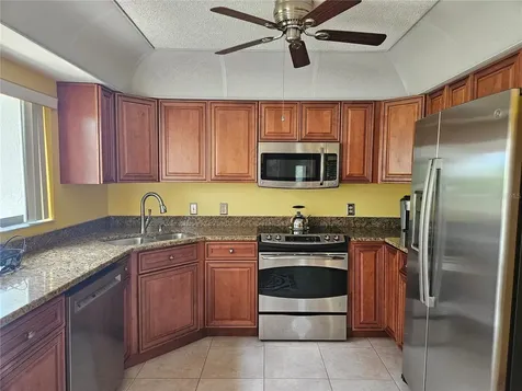 2014 E View Drive Sun City Center FL 33573