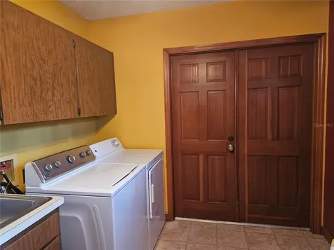 2014 E View Drive Sun City Center FL 33573