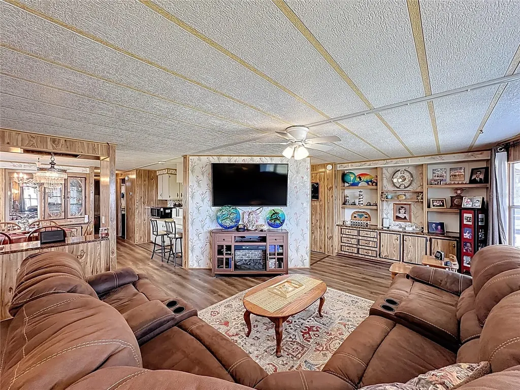 1311 Mohawk Circle Tavares FL 32778