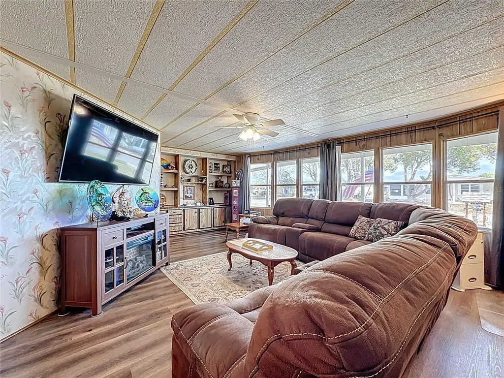1311 Mohawk Circle Tavares FL 32778