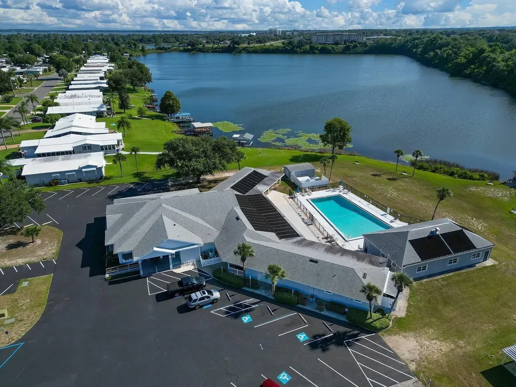 1311 Mohawk Circle Tavares FL 32778