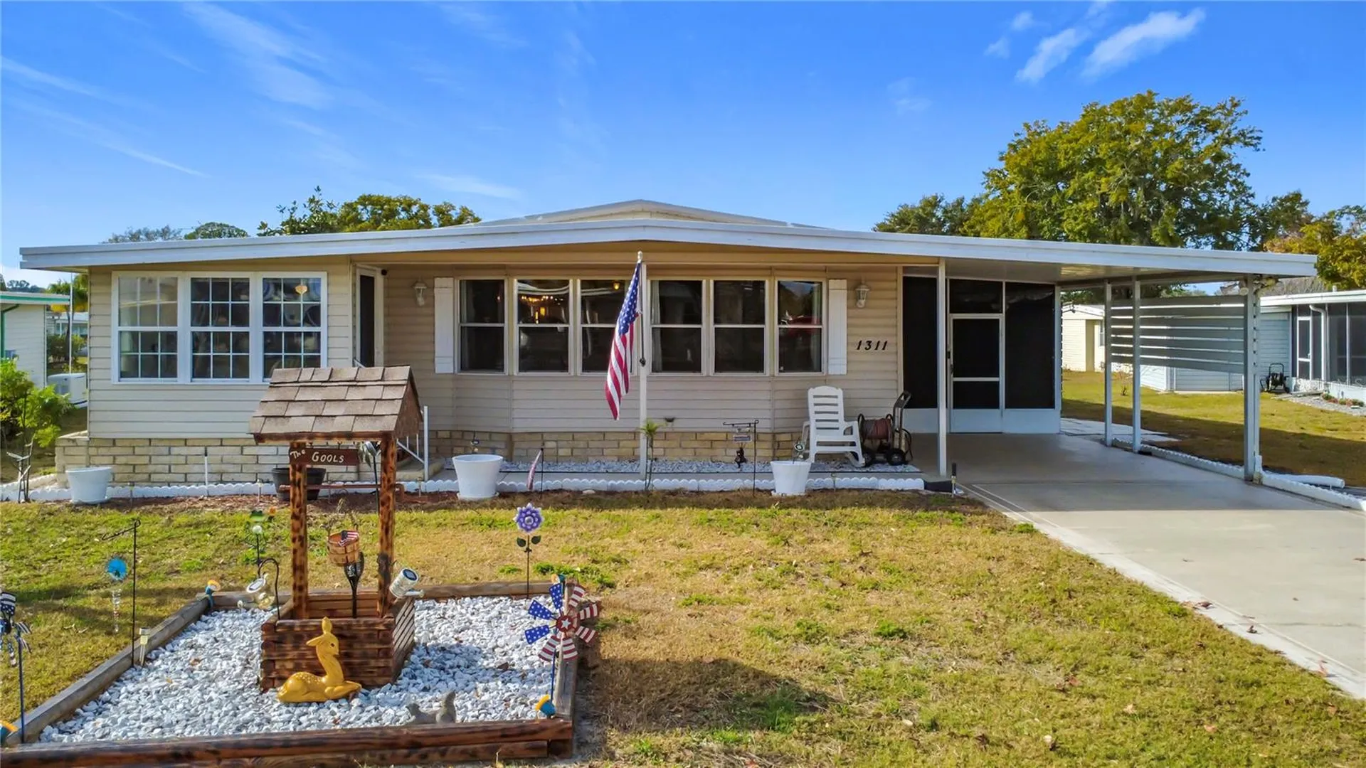 1311 Mohawk Circle Tavares FL 32778