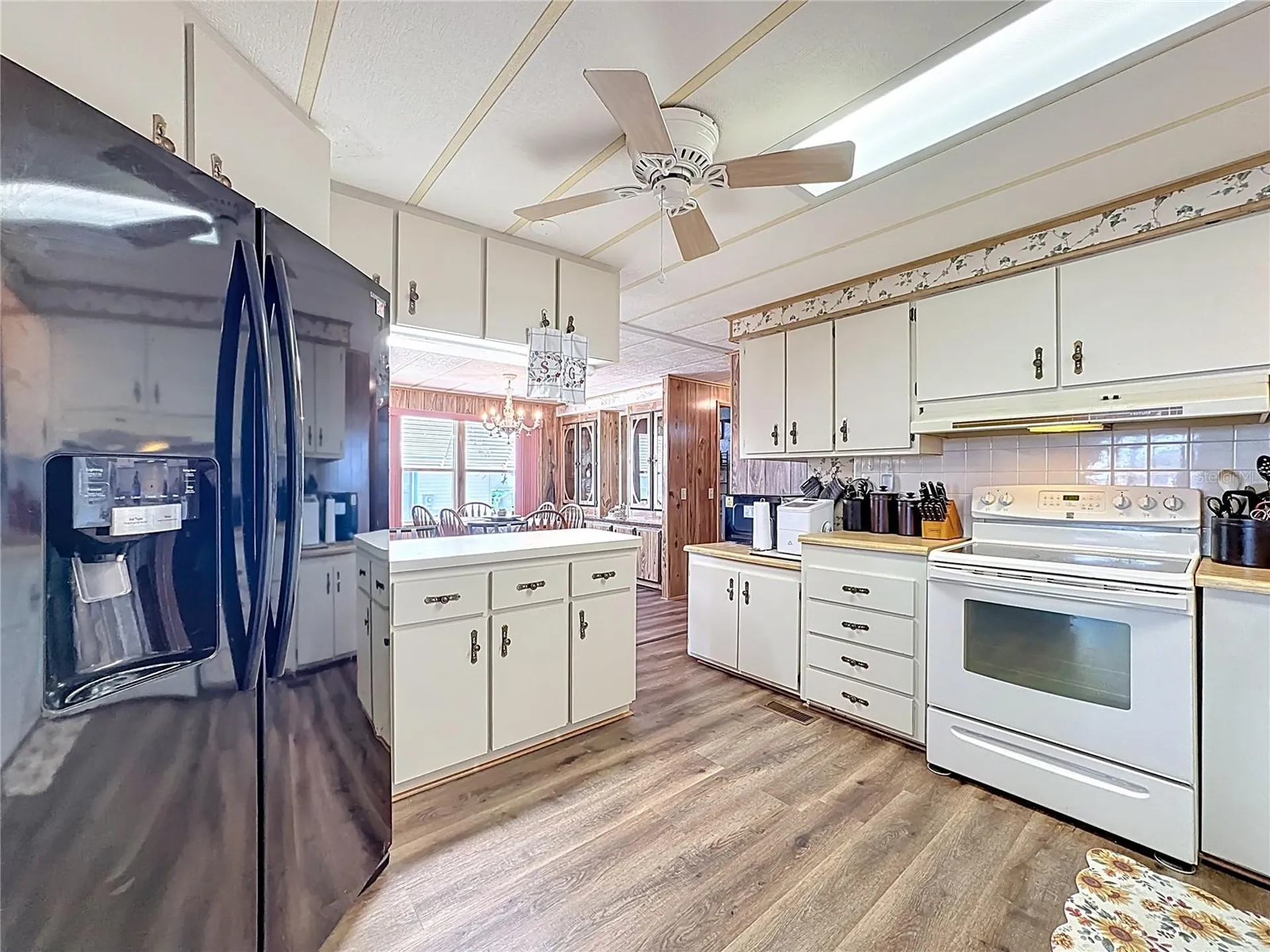 1311 Mohawk Circle Tavares FL 32778