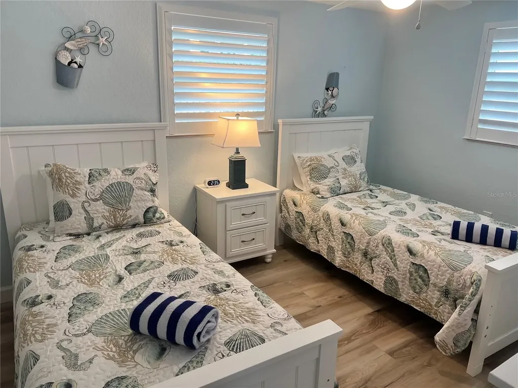6154 Midnight Pass Road Sarasota FL 34242