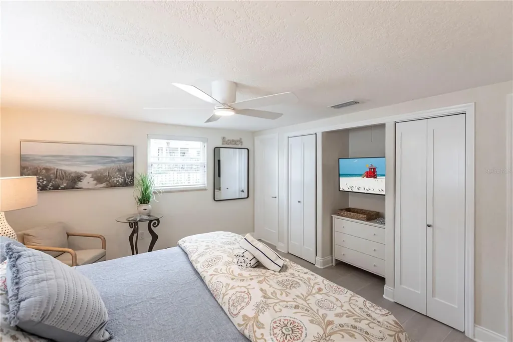 6154 Midnight Pass Road Sarasota FL 34242