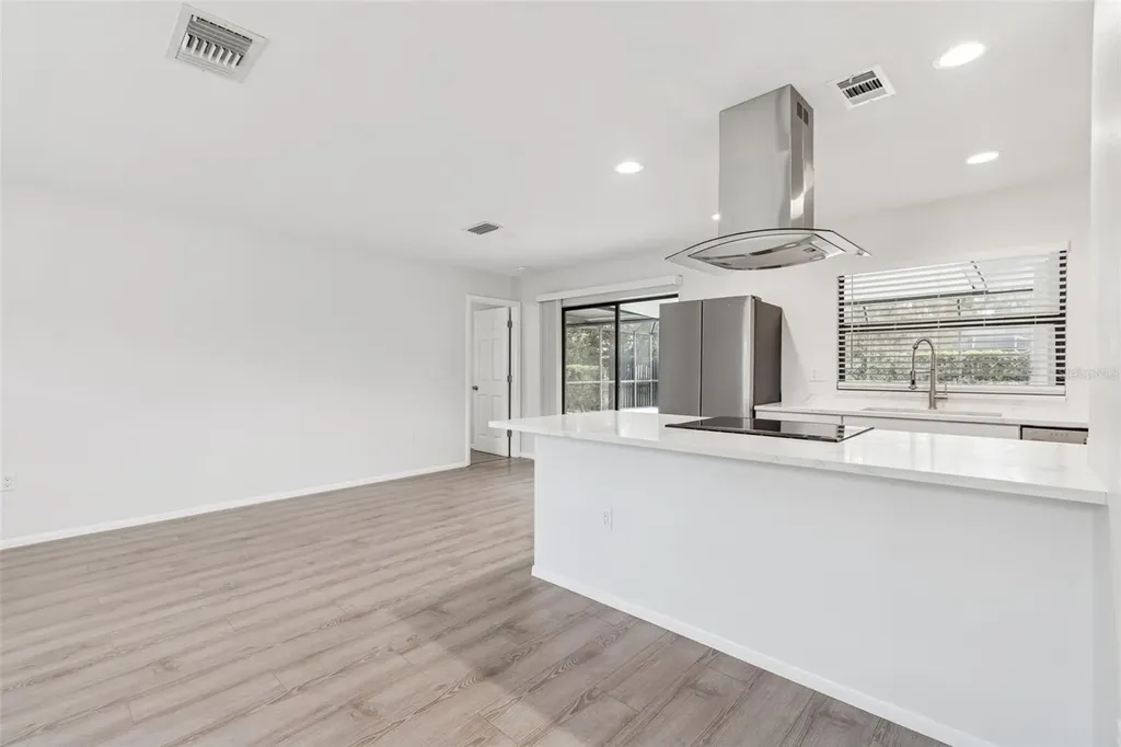 4423 Meadow Creek Circle Sarasota FL 34233