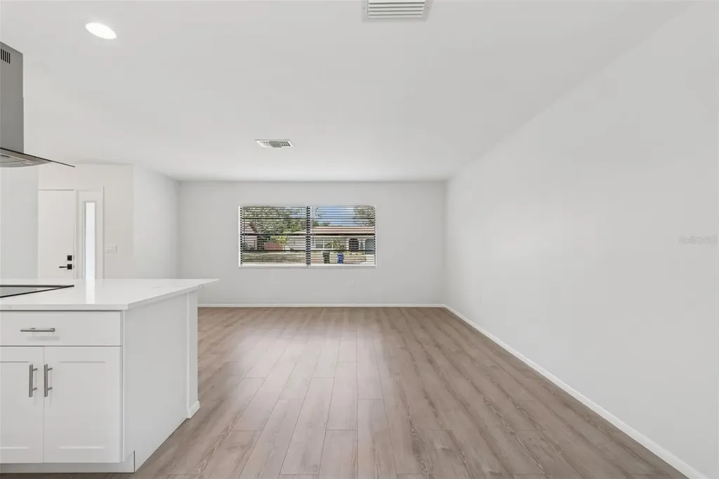 4423 Meadow Creek Circle Sarasota FL 34233