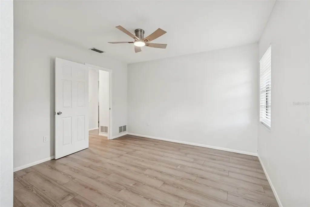 4423 Meadow Creek Circle Sarasota FL 34233