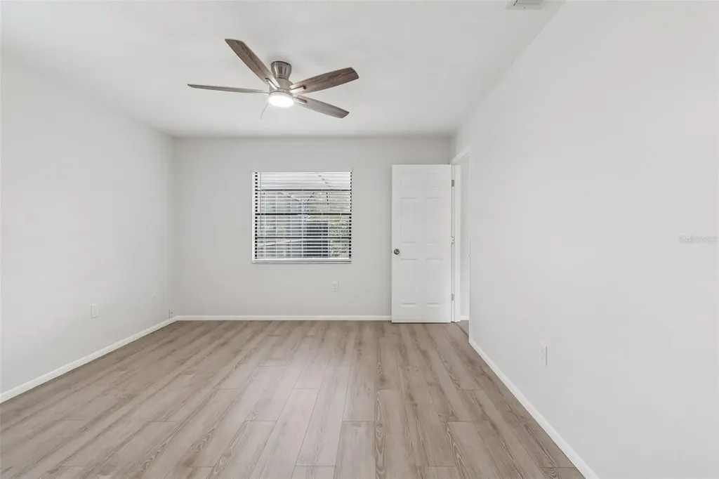 4423 Meadow Creek Circle Sarasota FL 34233