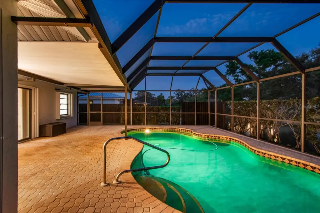 4423 Meadow Creek Circle Sarasota FL 34233