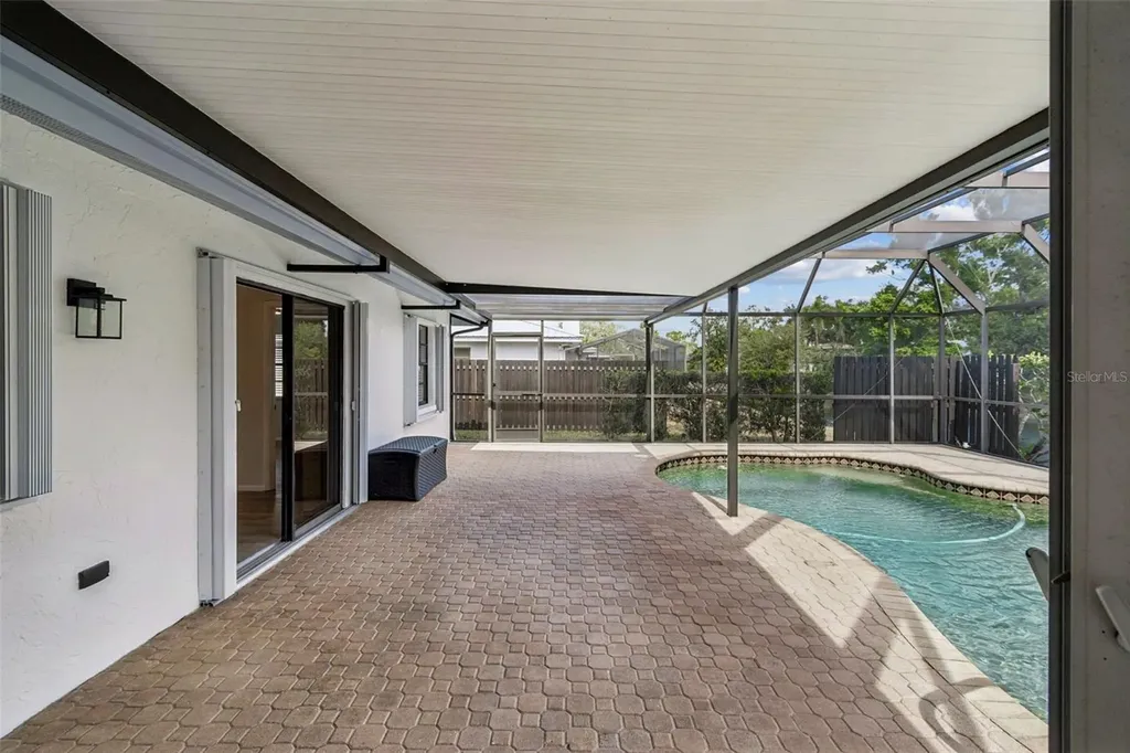 4423 Meadow Creek Circle Sarasota FL 34233