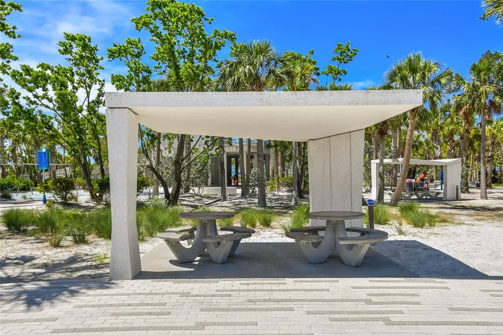 4423 Meadow Creek Circle Sarasota FL 34233