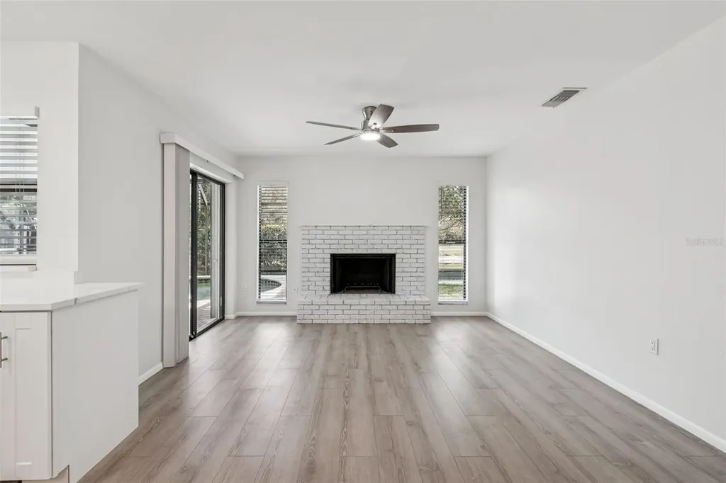 4423 Meadow Creek Circle Sarasota FL 34233
