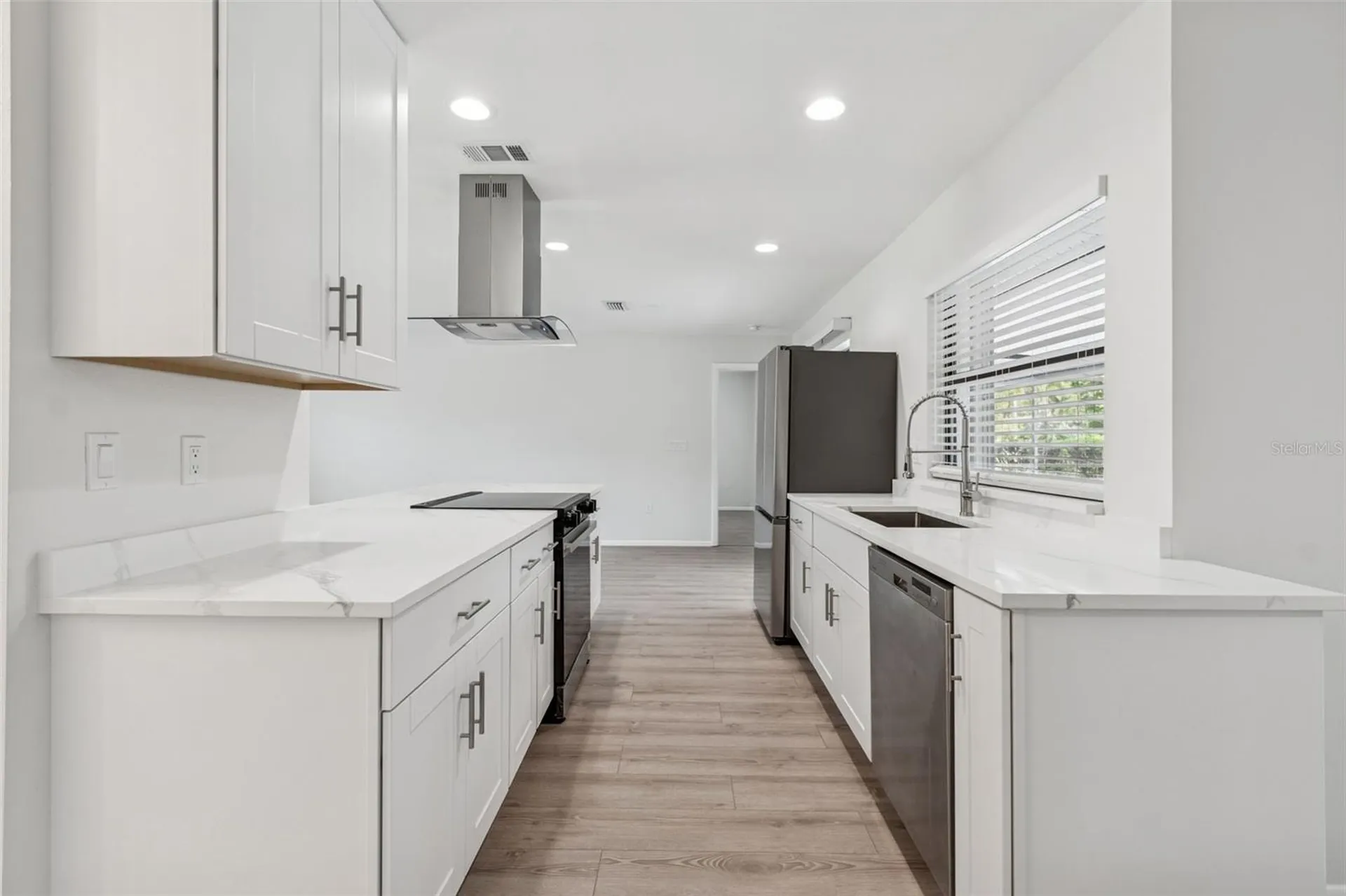4423 Meadow Creek Circle Sarasota FL 34233