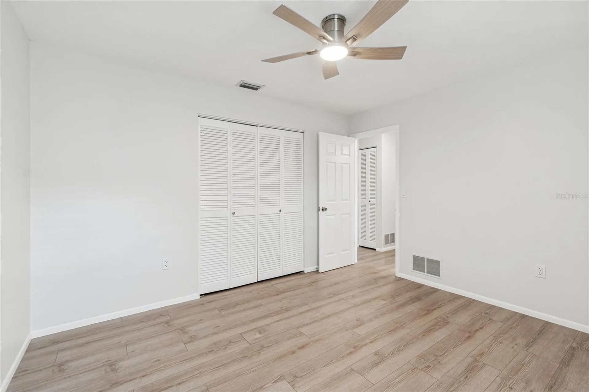 4423 Meadow Creek Circle Sarasota FL 34233