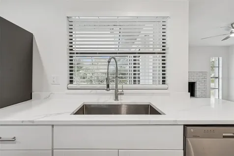 4423 Meadow Creek Circle Sarasota FL 34233