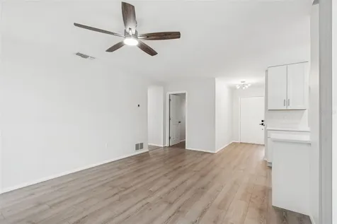 4423 Meadow Creek Circle Sarasota FL 34233