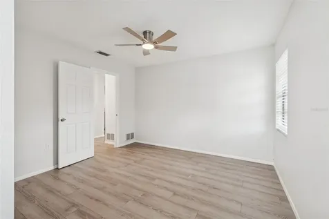 4423 Meadow Creek Circle Sarasota FL 34233