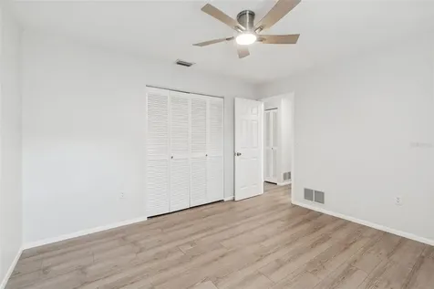 4423 Meadow Creek Circle Sarasota FL 34233