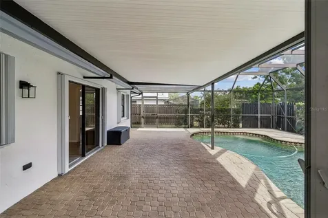 4423 Meadow Creek Circle Sarasota FL 34233