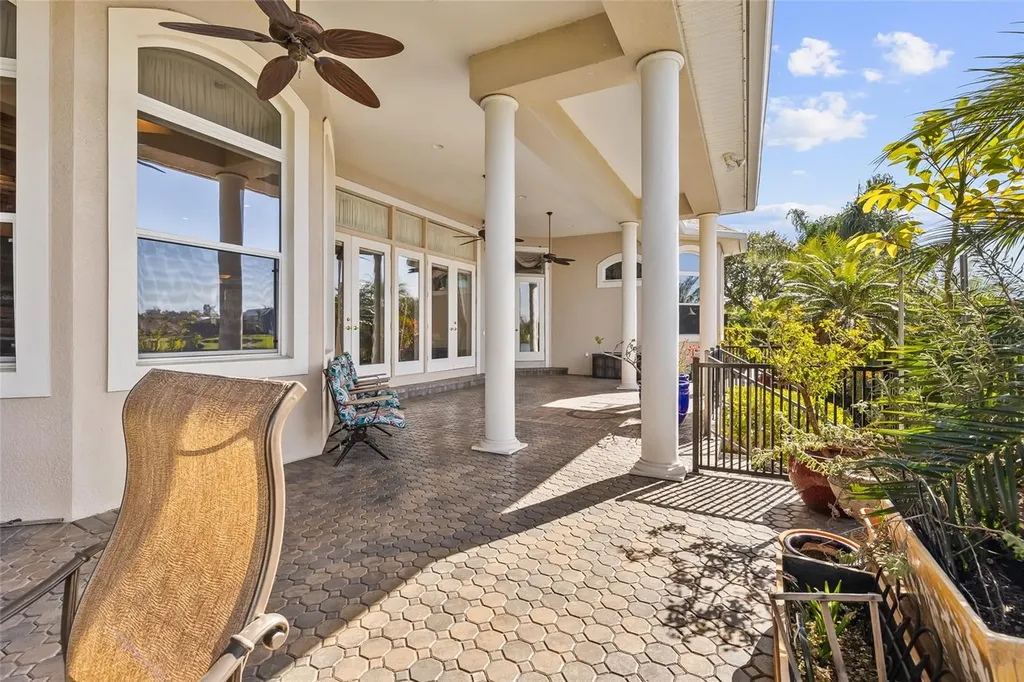 8402 Tallahassee Drive NE St Petersburg FL 33702