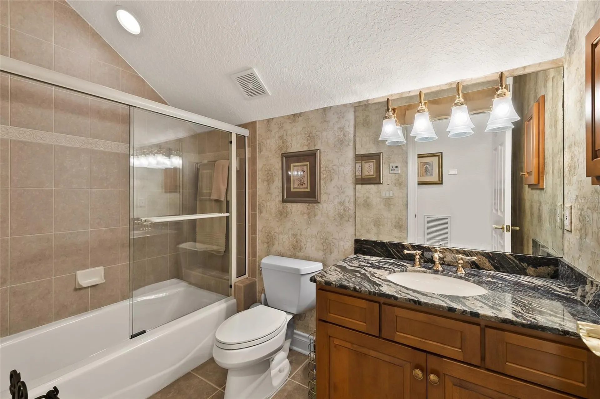 8402 Tallahassee Drive NE St Petersburg FL 33702