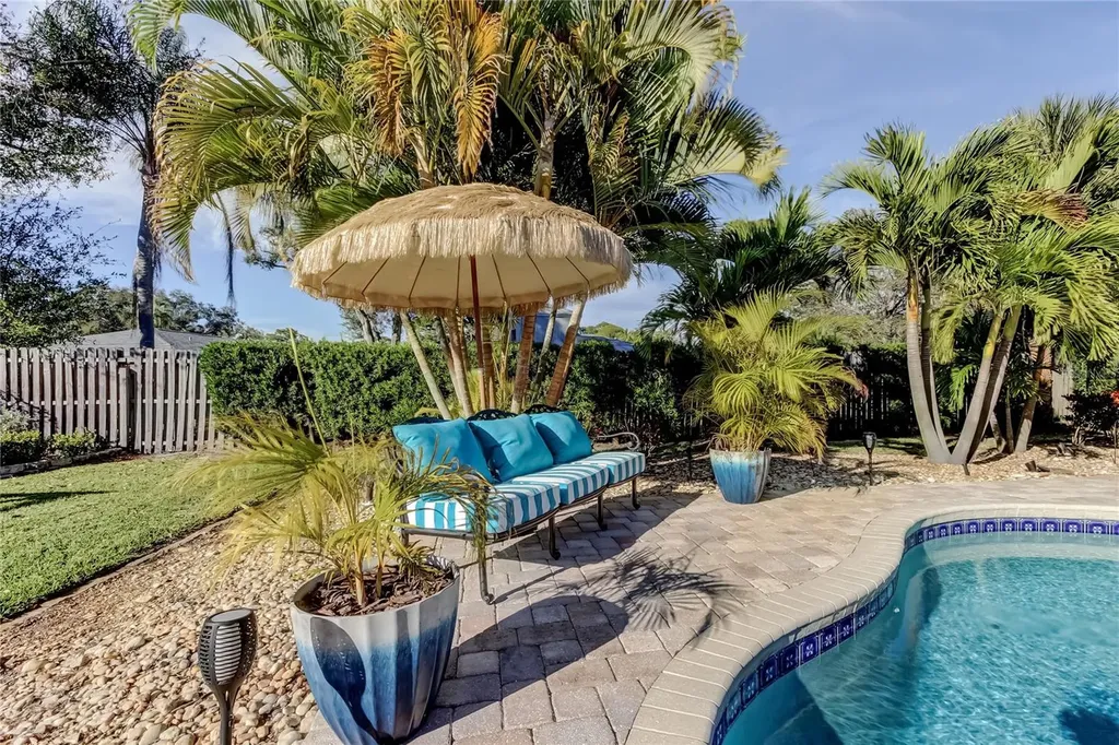2686 Clubhouse Drive S Clearwater FL 33761