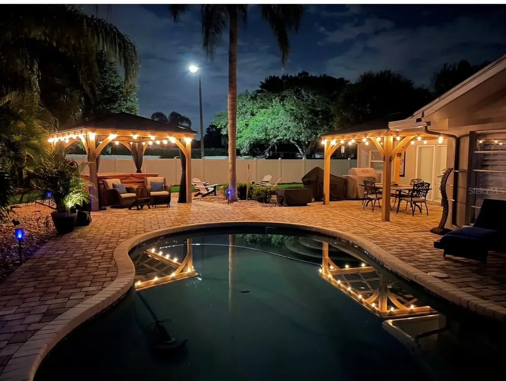 2686 Clubhouse Drive S Clearwater FL 33761