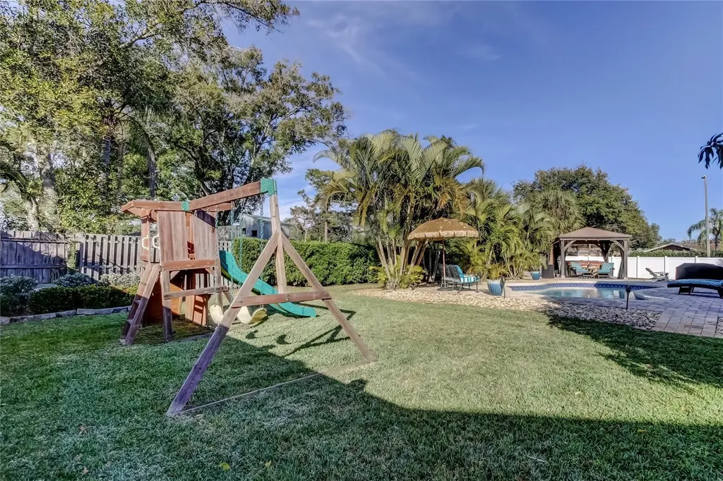 2686 Clubhouse Drive S Clearwater FL 33761