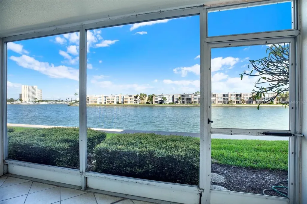 7625 Sun Island Drive S South Pasadena FL 33707