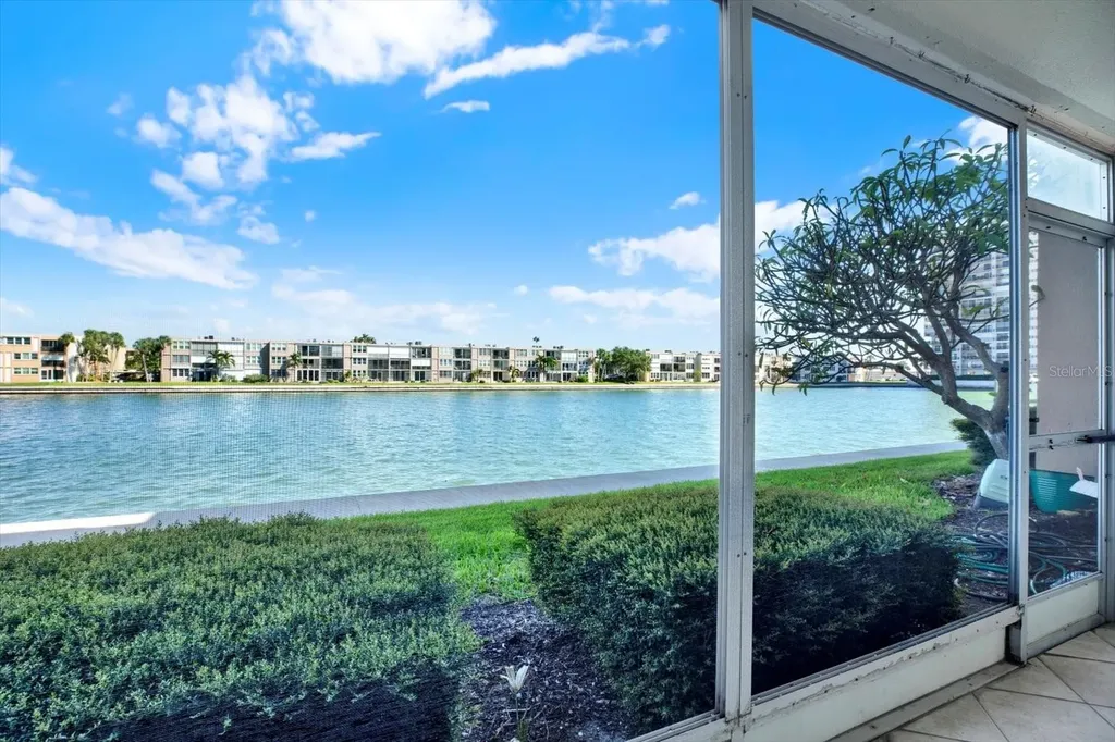 7625 Sun Island Drive S South Pasadena FL 33707